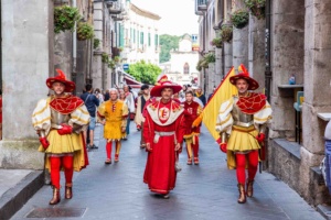 Corteo storico della Pergamena Bianca